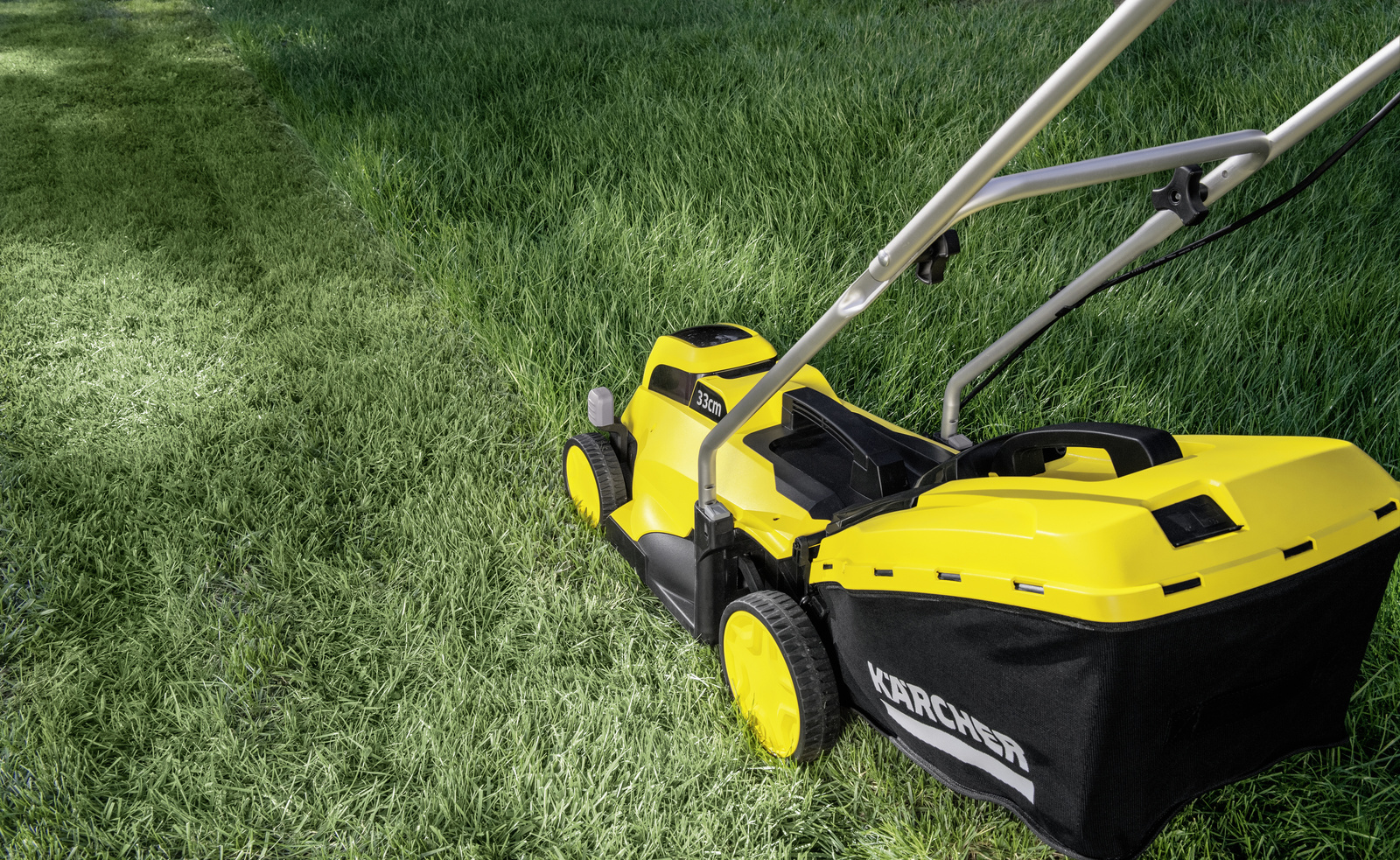 LMO_18_33_lawn_mowing_app_02_CI15-Screen.jpg